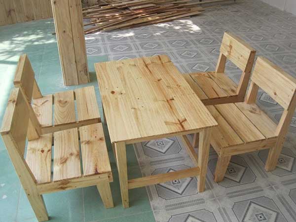 Bộ bàn cafe gỗ thông pallets cho quán cóc