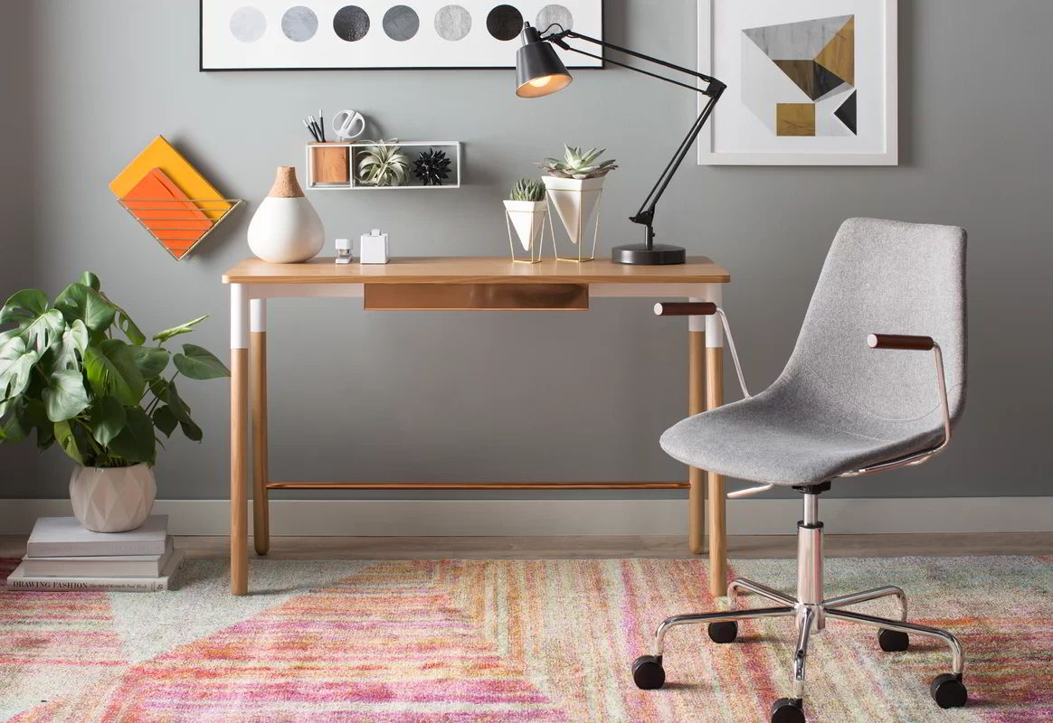 Top 42 mẫu bàn làm việc đơn giản mà đẹp & hiện đại năm 2024 sẽ giúp bạn tìm thấy lựa chọn hoàn hảo cho không gian làm việc của mình. Thiết kế đơn giản nhưng sang trọng sẽ giúp làm tăng năng suất cho công việc của bạn. Hãy xem hình ảnh liên quan để cập nhật trang trí nội thất văn phòng của bạn.
