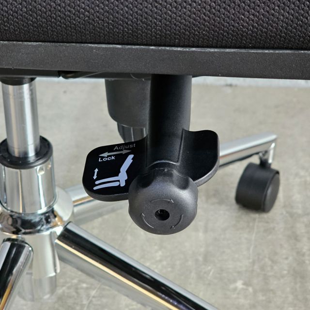 Ghế xoay văn phòng lưng lưới có tựa đầu HOM1085-01