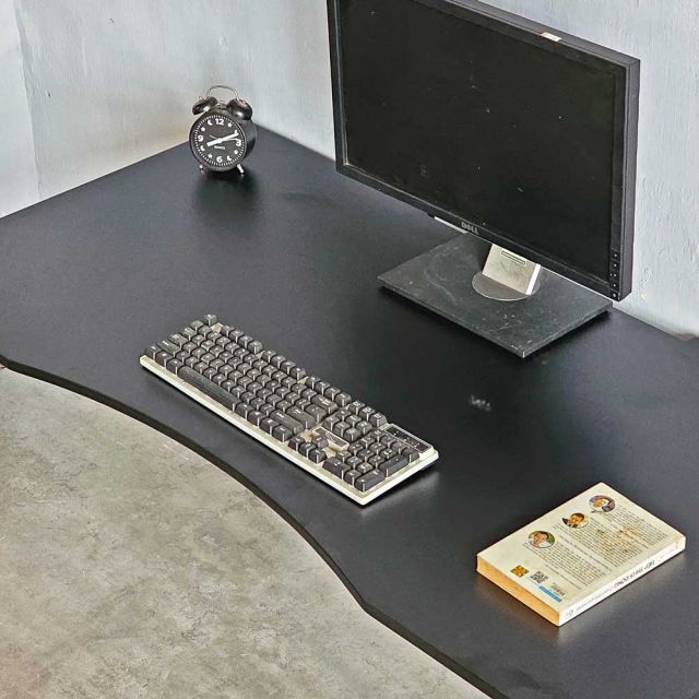 Bàn Gaming 140x70cm gỗ cao su chân chữ U GD68090