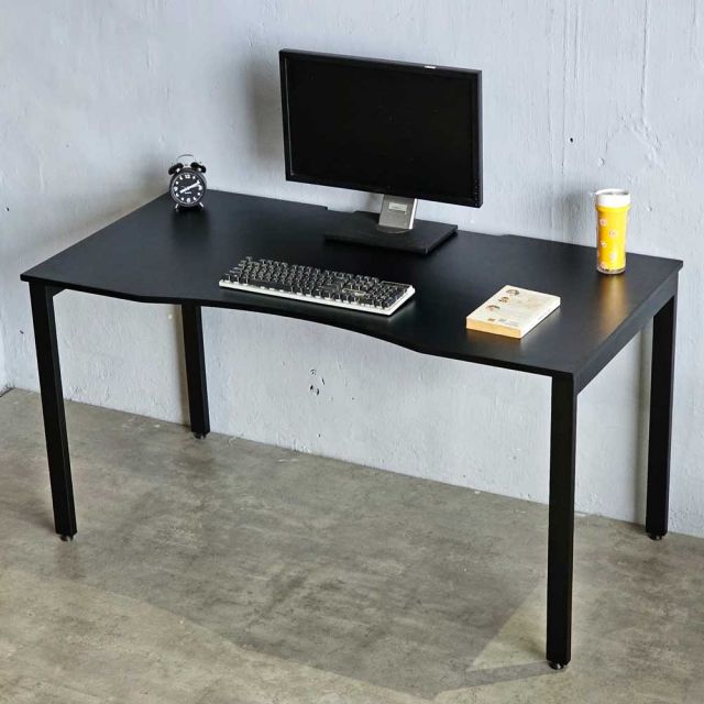 Bàn Gaming 140x70cm gỗ cao su chân chữ U GD68090