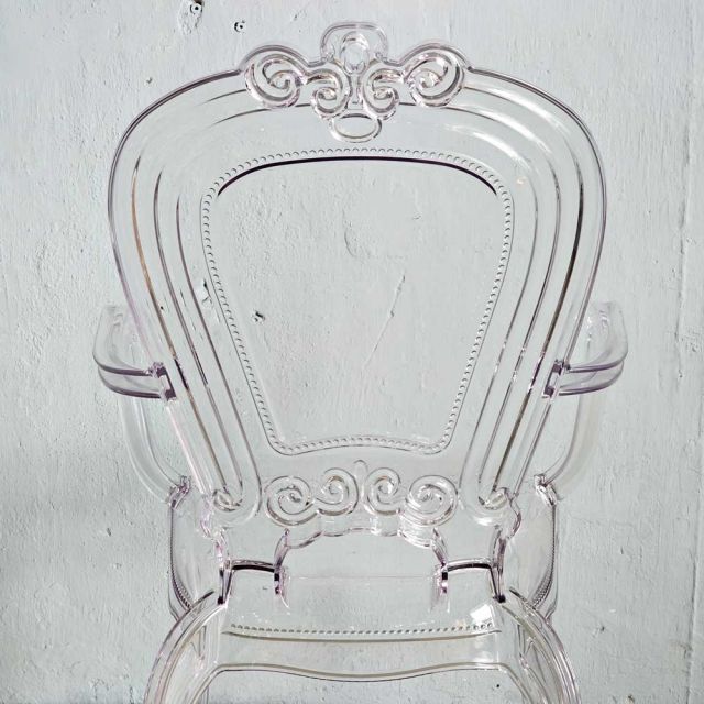 Ghế nhựa có tay vịn GAK263