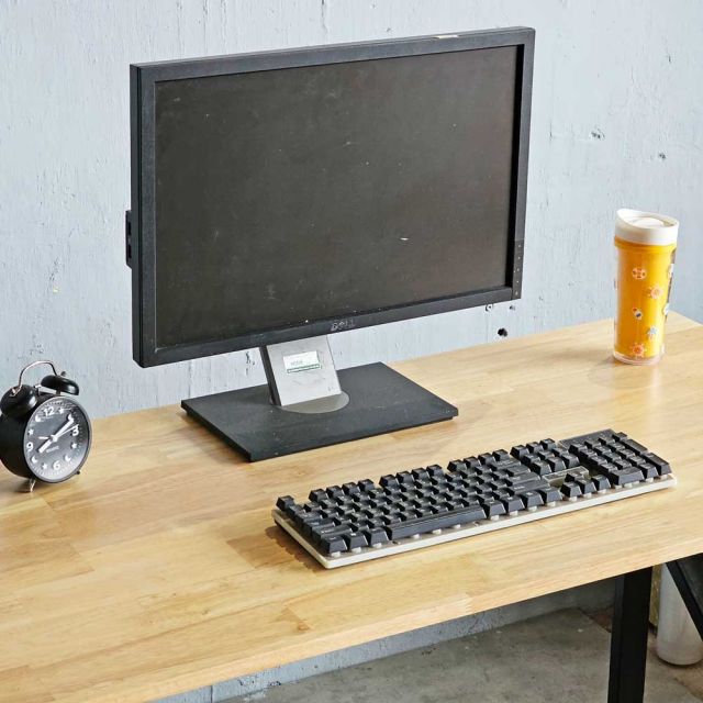 Bàn làm việc 160x60cm gỗ cao su chân chữ K BD68123
