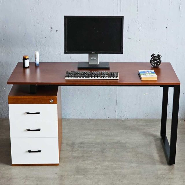 Bàn làm việc chân gác tủ 140x60cm gỗ cao su hệ Rectang HBRT093