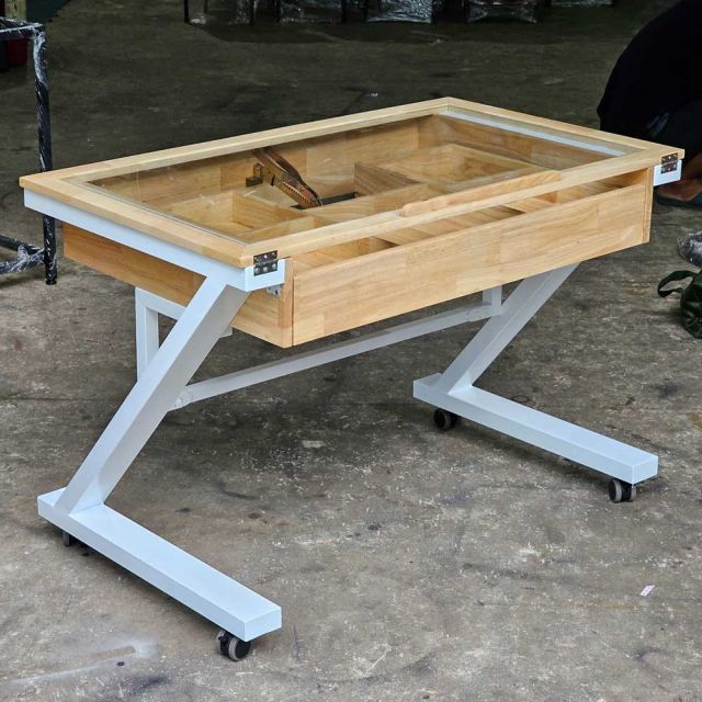 Bàn vẽ kiến trúc di động 110x65cm gỗ cao su DD68011