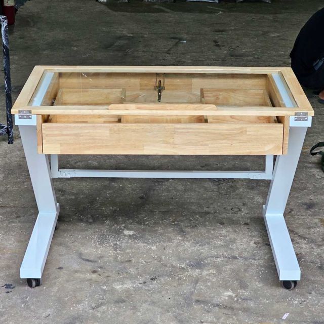 Bàn vẽ kiến trúc di động 110x65cm gỗ cao su DD68011