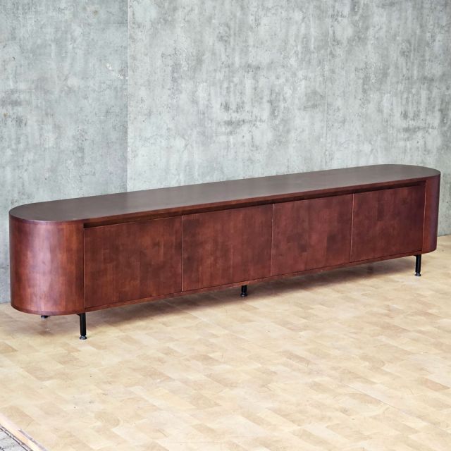Tủ tivi phòng khách 240x40x42cm gỗ cao su KTV68112