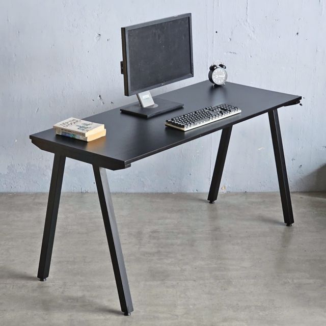 Bàn làm việc 140x60cm gỗ cao su hệ PLY HBPL023