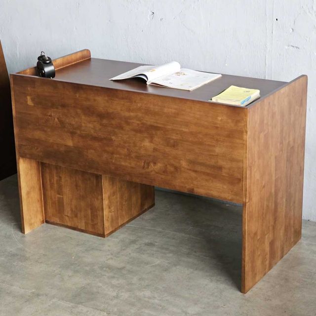 Bàn làm việc có hộc tủ 120x60cm gỗ cao su BD68127