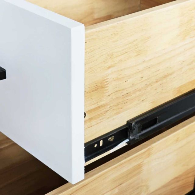 Bàn máy tính có ngăn tủ 120x60cm gỗ cao su BD68128