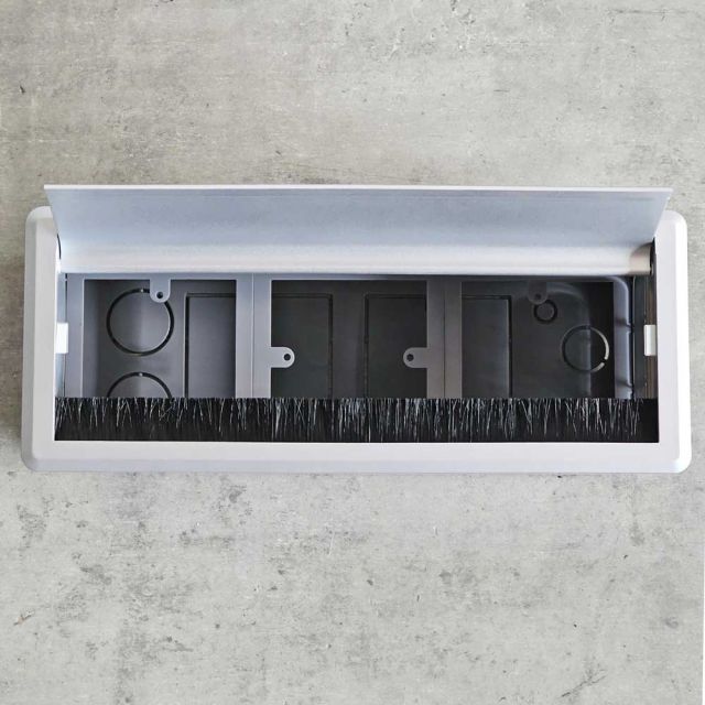 Hộp cắm điện âm bàn nắp nhôm OEDH003A