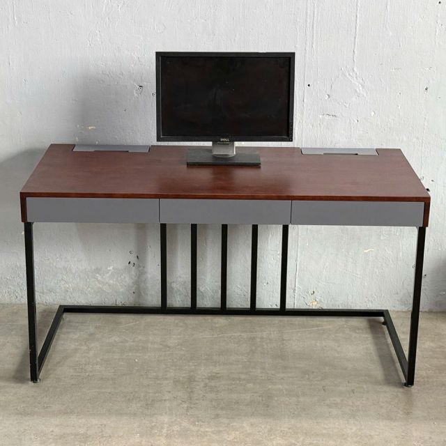 Bàn làm việc Lineo 140x60cm gỗ cao su BD68132
