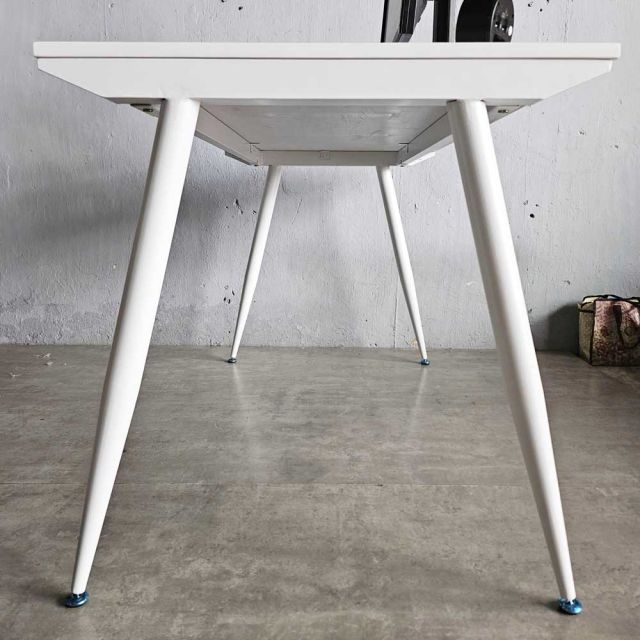 Bàn làm việc 140x70cm gỗ cao su hệ CONE lắp ráp HBCO067