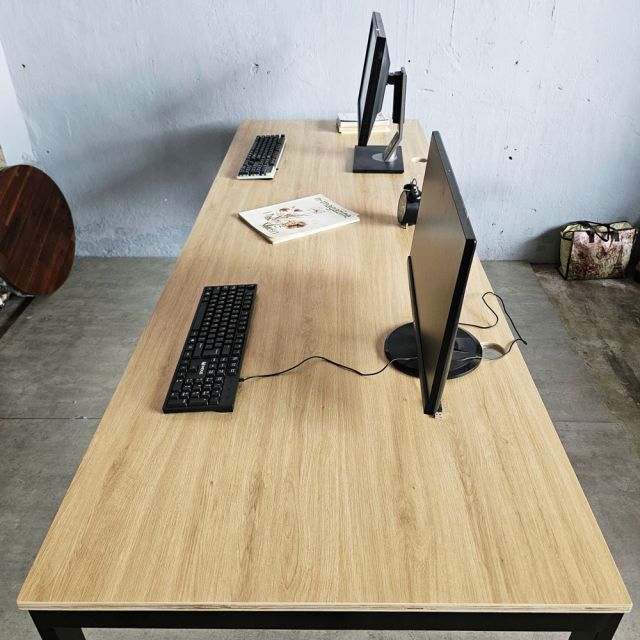 Bàn làm việc 240x80cm gỗ plywood hệ Rectang HBRT102
