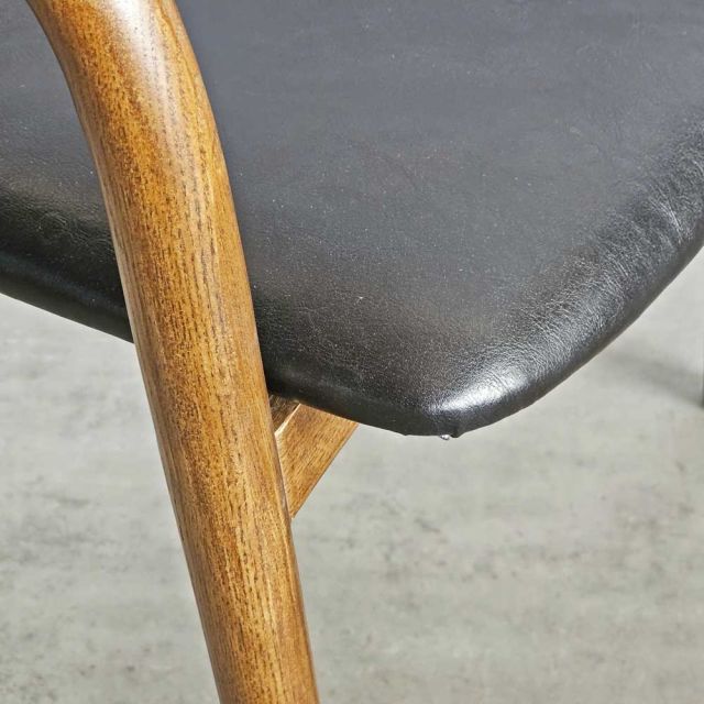 Ghế Neva khung gỗ tần bì Ash bọc nệm GCF178