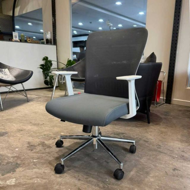 Ghế xoay văn phòng lưng lưới HOM1101-T01