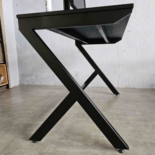 Bàn Gaming 120x60cm gỗ cao su chân sắt chữ Y GD68095