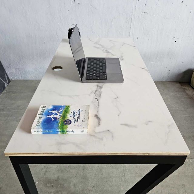 Bàn làm việc 120x60cm gỗ plywood vân giả đá hệ MConcept HBMC038