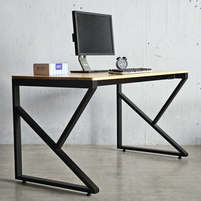 Bàn làm việc 140x70 KConcept chân sắt lắp ráp HBKC005