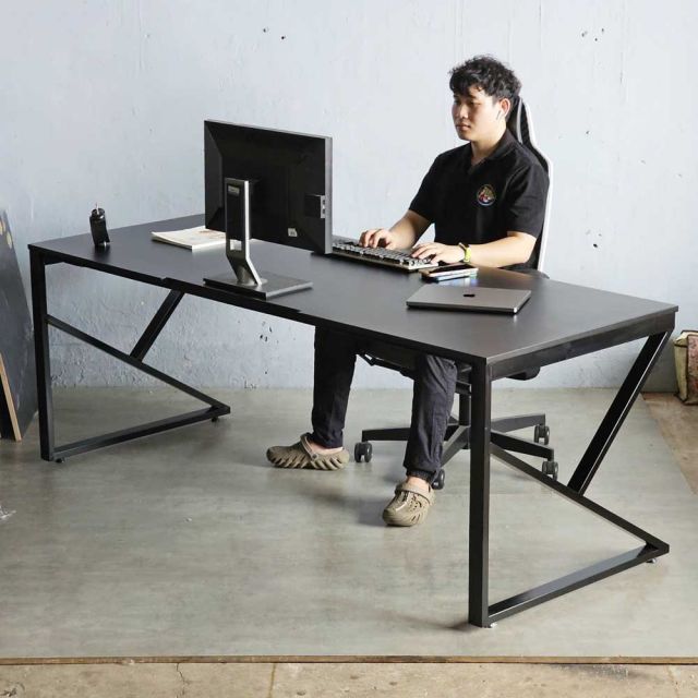 Bàn làm việc 200x80cm gỗ cao su chân chữ K HBKC049