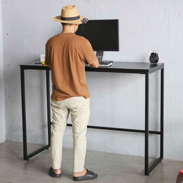 Bàn làm việc đứng 140x60cm gỗ cao su STD68042