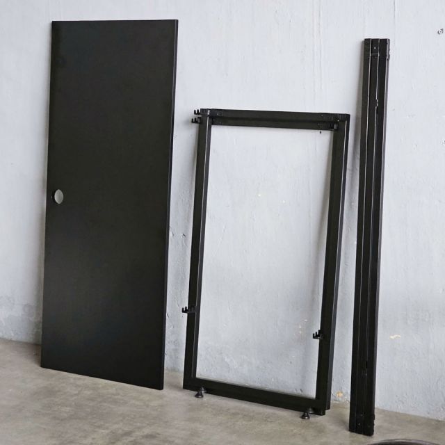 Bàn làm việc đứng 140x60cm gỗ cao su STD68042