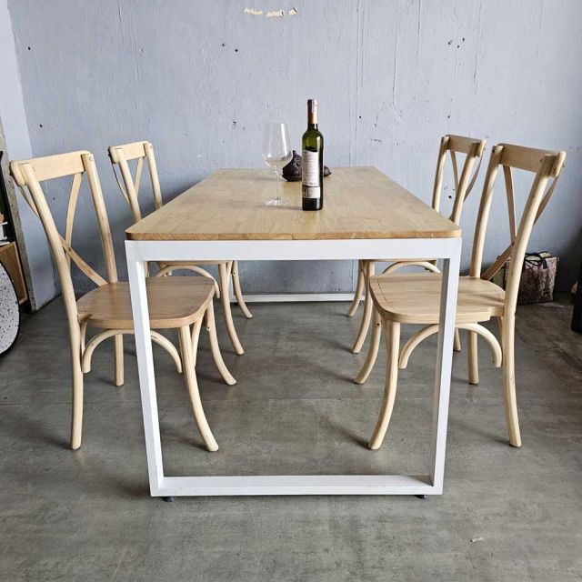 Combo bàn ăn 160x80cm và 4 ghế ăn Bistro BBA175