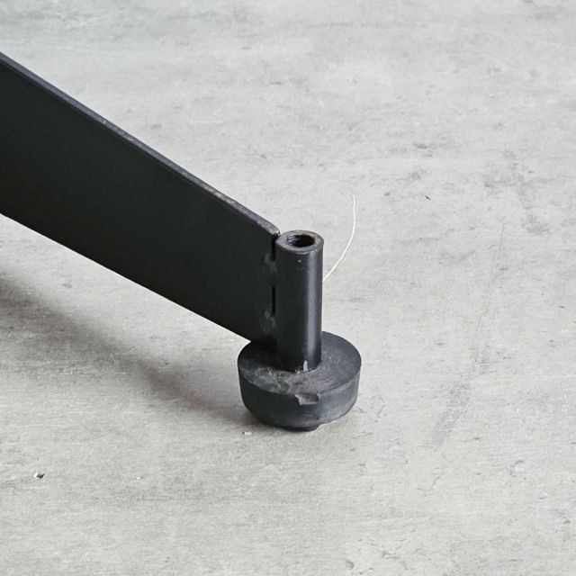 Chân bàn cafe sắt sơn tĩnh điện cao 72cm CHBCF004