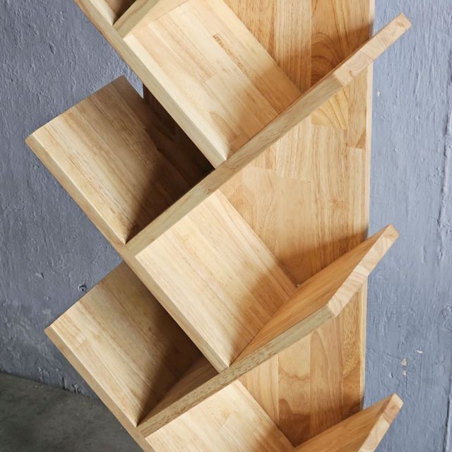 Kệ sách hình cây 40x20x220cm gỗ cao su KS68275