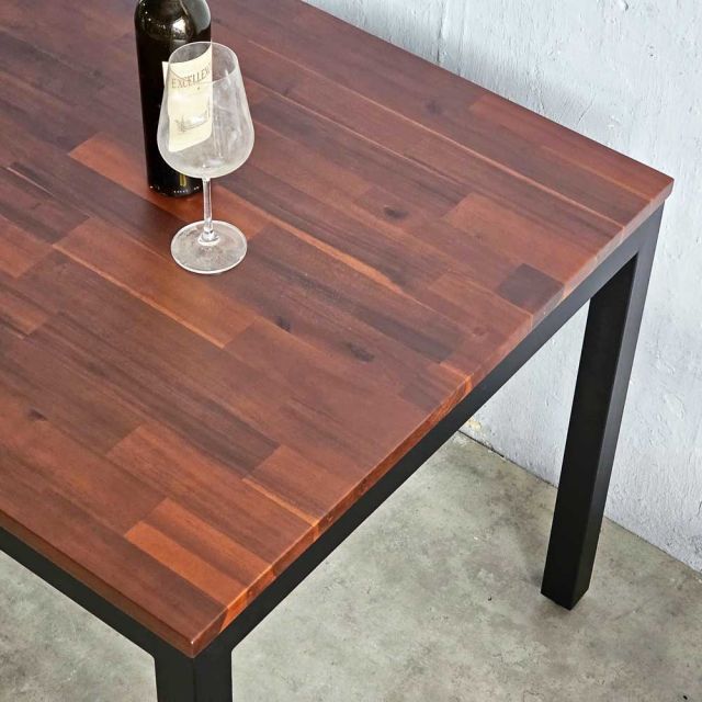 Bàn ăn chữ nhật Umaru 140x80cm gỗ tràm chân sắt BA68207