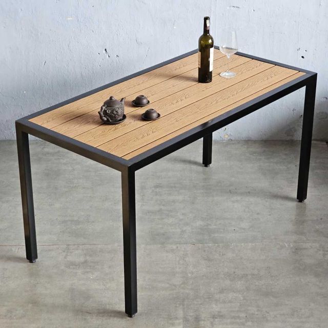 Bàn ăn ngoài trời 140x80cm gỗ nhựa BA68208