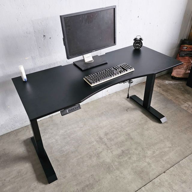 Bàn Gaming nâng hạ chiều cao 1 động cơ 140x70cm gỗ cao su FLD029