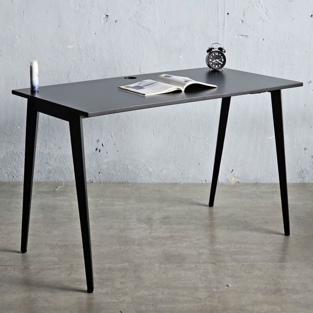 Bàn làm việc 120x60cm gỗ cao su hệ Tứ Giác HBDI002