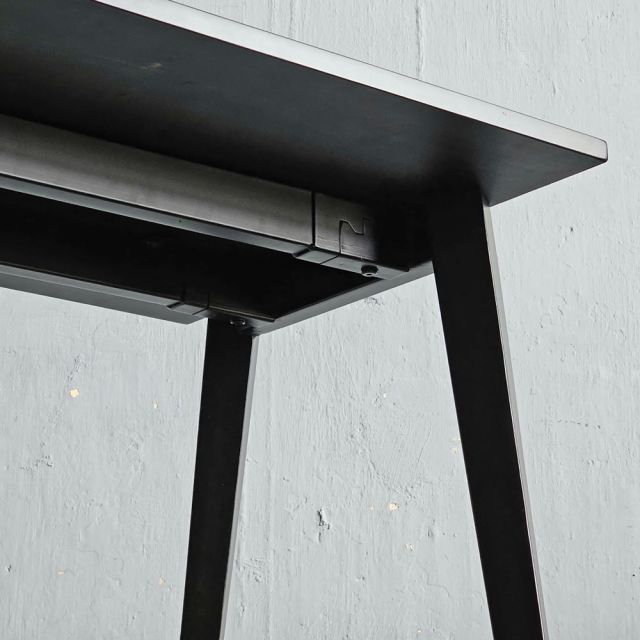 Bàn làm việc 120x60cm gỗ cao su hệ Tứ Giác HBDI002