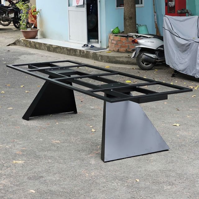 Chân bàn ăn sơn tĩnh điện CHBBA031