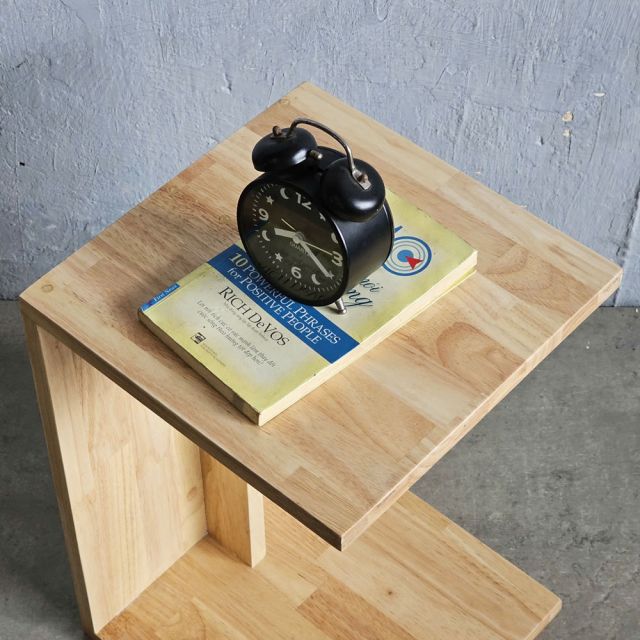 Kệ để đầu giường đơn giản gỗ cao su tự nhiên