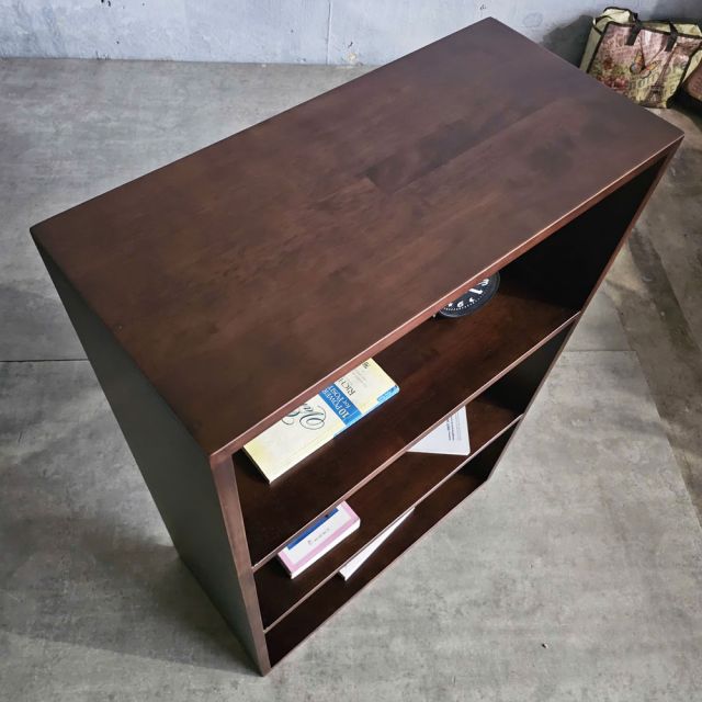 Kệ sách đứng 3 tầng 60x28x90cm gỗ cao su KS68212