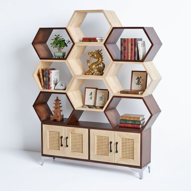 Kệ tổ ong có ngăn tủ 130x25x147cm gỗ cao su KS68282 Kệ tổ ong có ngăn tủ 130x25x147cm gỗ cao su KS68282