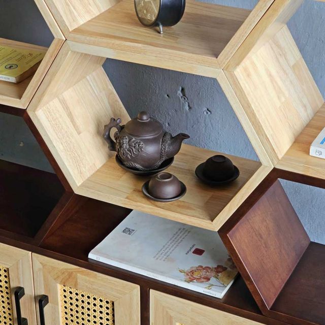 Kệ tổ ong có ngăn tủ 130x25x147cm gỗ cao su KS68282