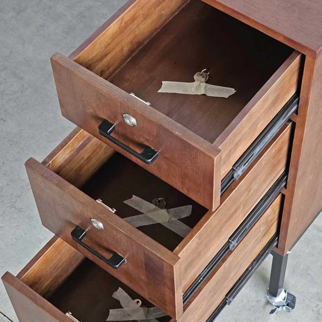 Tủ cá nhân di động 35x50x90cm gỗ cao su TCN68056