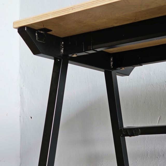 Bàn làm việc 140x60cm gỗ plywood vân Cut Trunk SPD68235