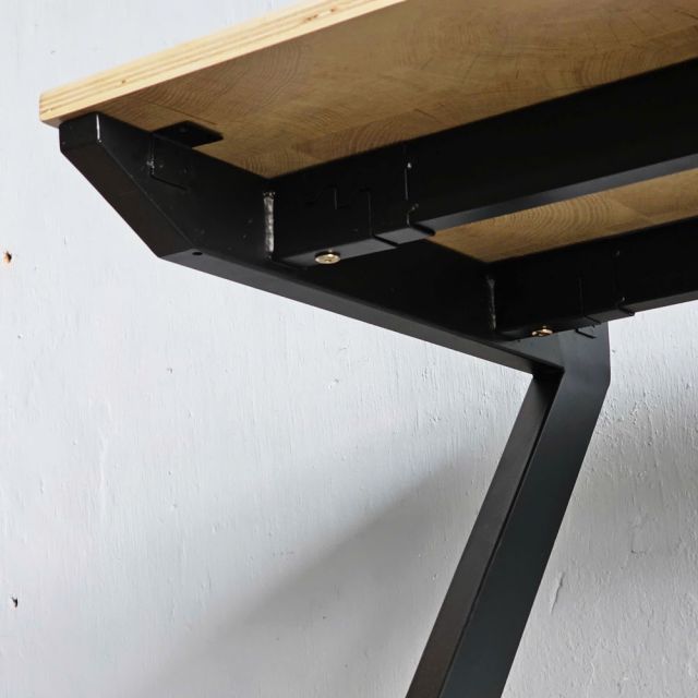 Bàn Gaming 120x60cm gỗ plywood vân Cut Trunk GD68096