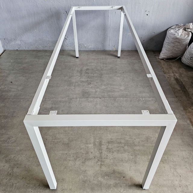 Chân sắt lắp ráp cho bàn 200x70cm hệ Uconcept HCUC027