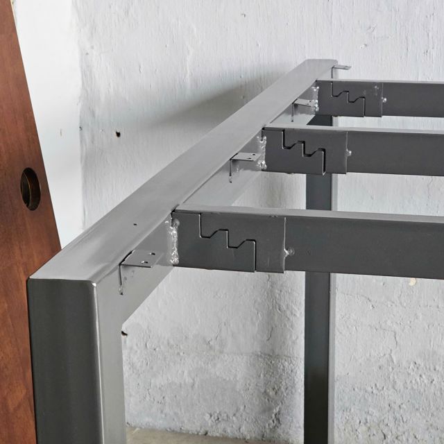 Chân sắt lắp ráp cho bàn 180x120cm hệ Trian HCTA023