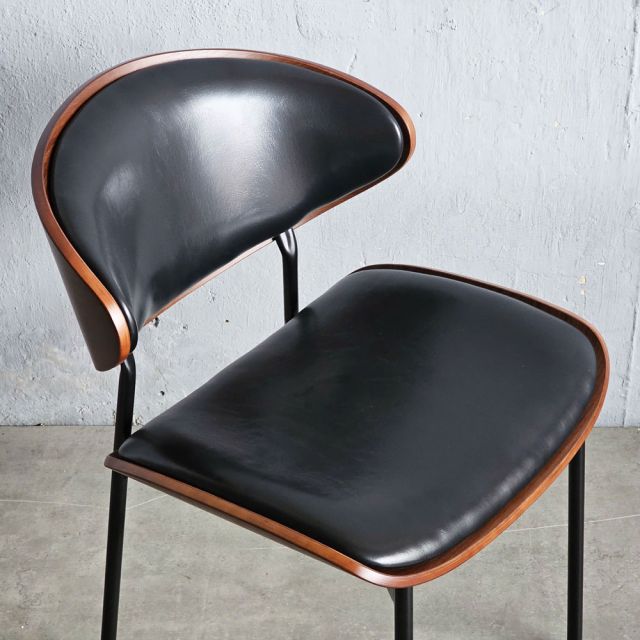 Combo bàn cafe Tulip và 2 ghế Elara CBCF315