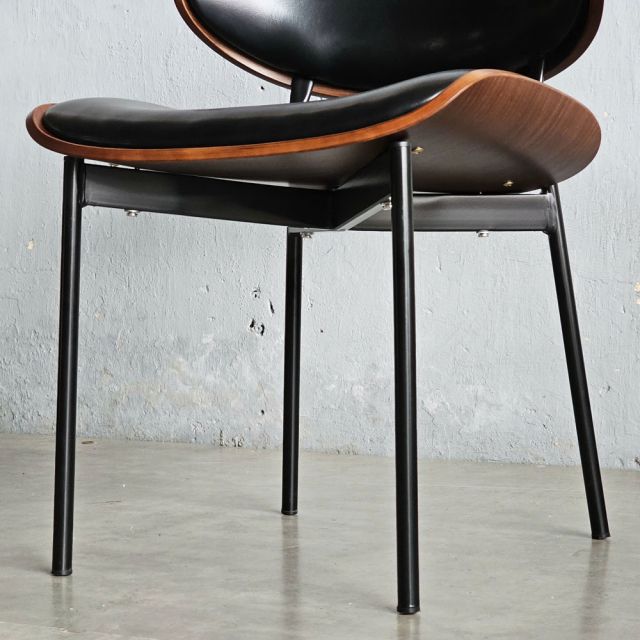 Ghế Elara bọc nệm da bò sáp lưng plywood GAK128