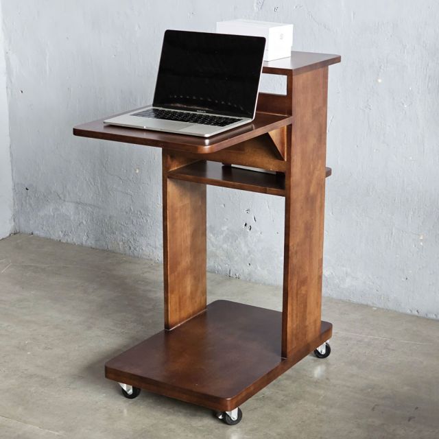 Kệ máy chiếu di động gỗ cao su KMI68005