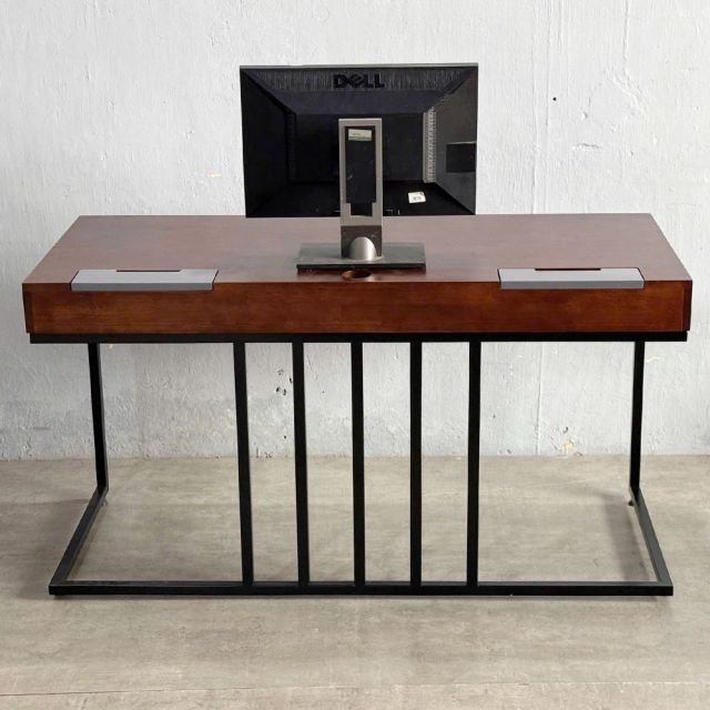 Bàn làm việc Lineo 140x60cm gỗ cao su BD68132