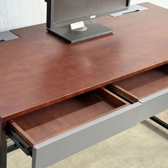Bàn làm việc Lineo 140x60cm gỗ cao su BD68132