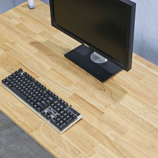 Bàn làm việc 140x70cm gỗ cao su chân sắt hệ CONE HBCO068